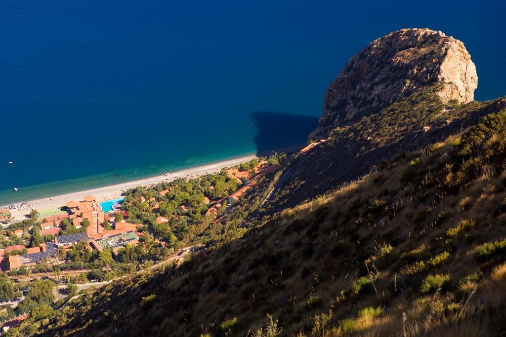 ג'ויוזה מריאה Th Gioiosa Mare - Capo Calava Village מראה חיצוני תמונה